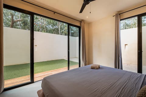 Casa Dalida secure garden with lawn space for activities